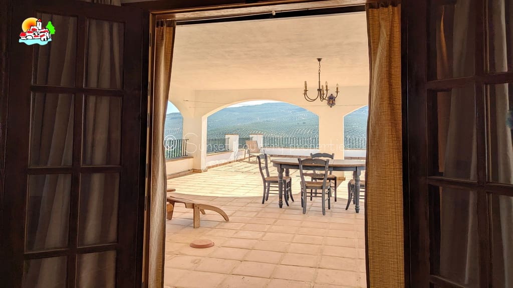 9 soveværelse Guesthouse/B & B til salg i Iznajar med swimmingpool garage - € 890.000 (Ref: 9239308)