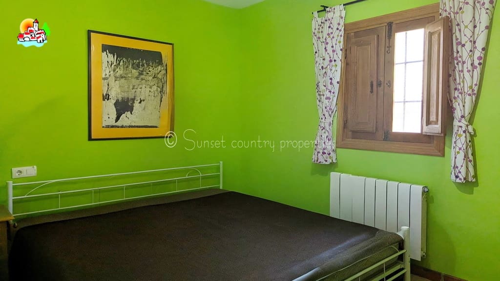 9 soveværelse Guesthouse/B & B til salg i Iznajar med swimmingpool garage - € 890.000 (Ref: 9239308)