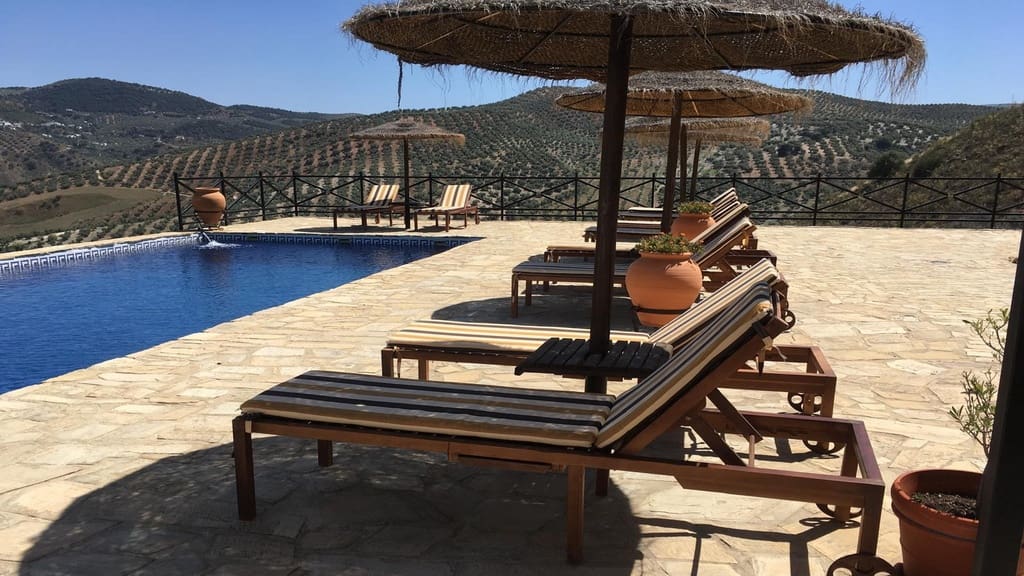 9 soveværelse Guesthouse/B & B til salg i Iznajar med swimmingpool garage - € 890.000 (Ref: 9239308)