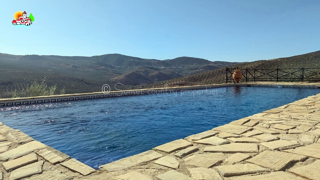 9 soveværelse Guesthouse/B & B til salg i Iznajar med swimmingpool garage - € 890.000 (Ref: 9239308)