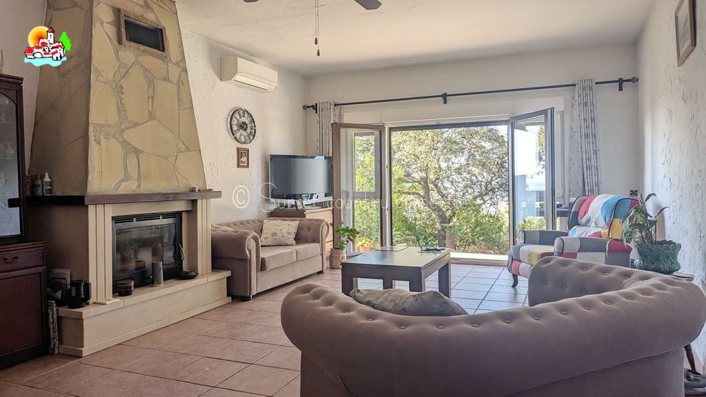 3 soveværelse Bungalow til salg i Iznajar med swimmingpool - € 275.000 (Ref: 9242353)