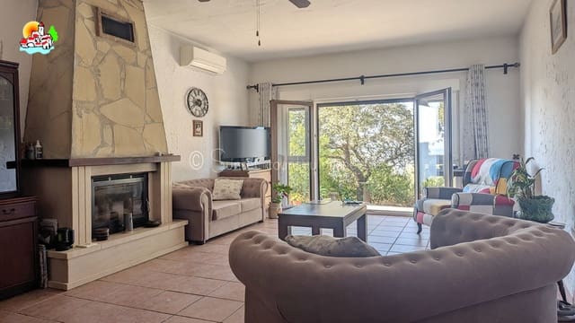 3 soverom Bungalow til salgs i Iznájar med svømmebasseng - € 275 000 (Ref: 9242353)