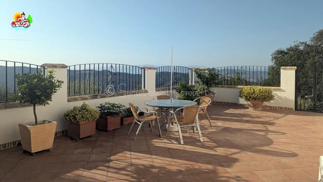 3 soverom Bungalow til salgs i Iznájar med svømmebasseng - € 275 000 (Ref: 9242353)