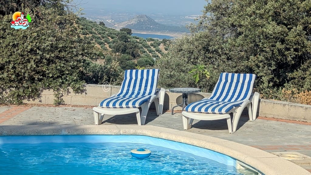 3 soveværelse Bungalow til salg i Iznajar med swimmingpool - € 275.000 (Ref: 9242353)