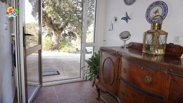 3 soverom Bungalow til salgs i Iznájar med svømmebasseng - € 275 000 (Ref: 9242353)