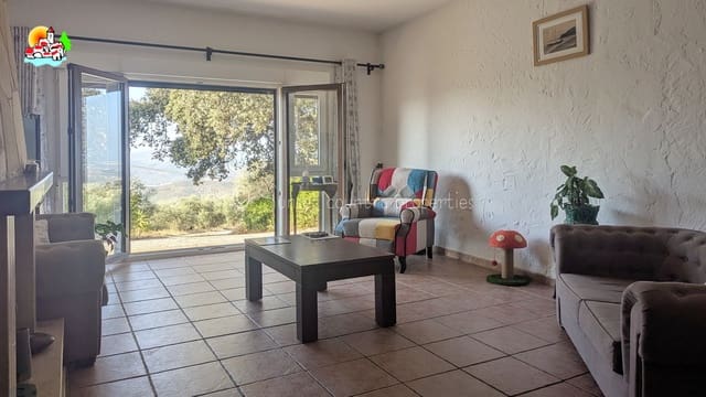 3 soverom Bungalow til salgs i Iznájar med svømmebasseng - € 275 000 (Ref: 9242353)