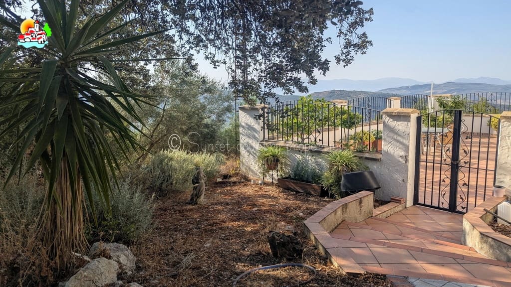 3 soveværelse Bungalow til salg i Iznajar med swimmingpool - € 275.000 (Ref: 9242353)