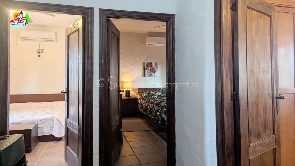 3 soveværelse Bungalow til salg i Iznajar med swimmingpool - € 275.000 (Ref: 9242353)