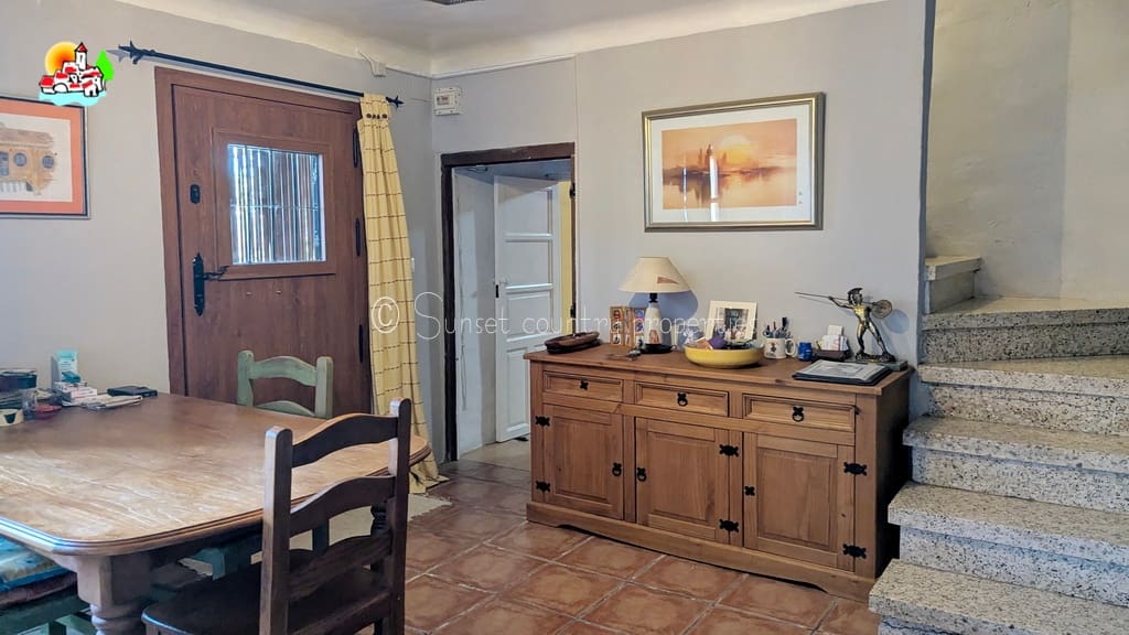 Finca/Casa Rural de 3 habitaciones en Iznájar en venta con garaje - 199.900 € (Ref: 9257989)