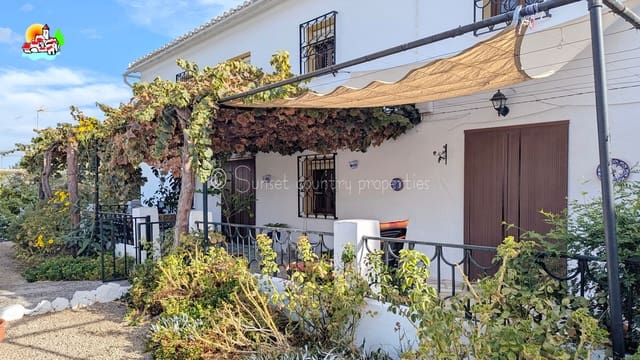 3 bedroom Finca/Country House for sale in Iznájar with garage - € 199,900 (Ref: 9257989)