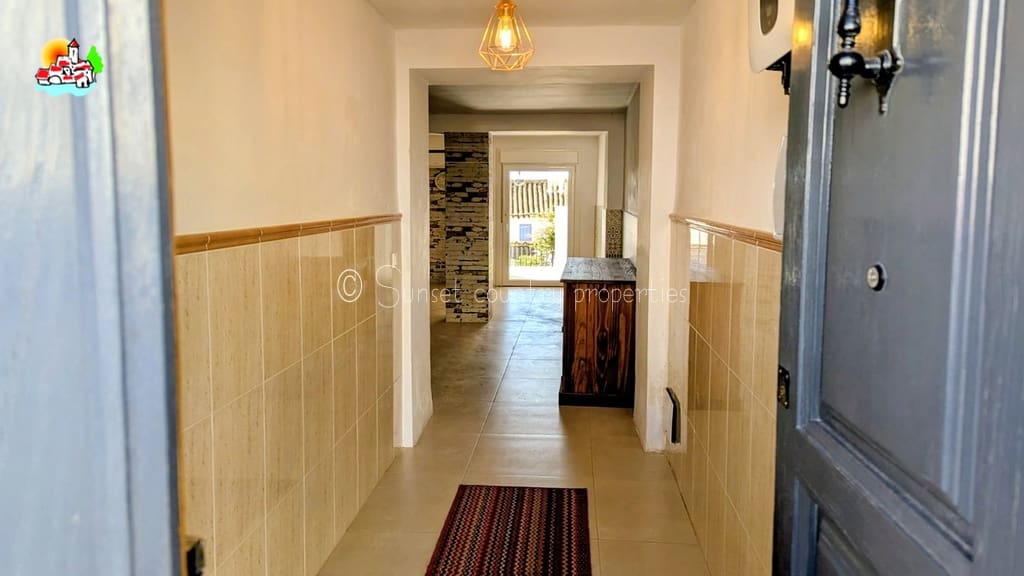 6 bedroom Townhouse for sale in Rute with garage - € 189,900 (Ref: 9502913)