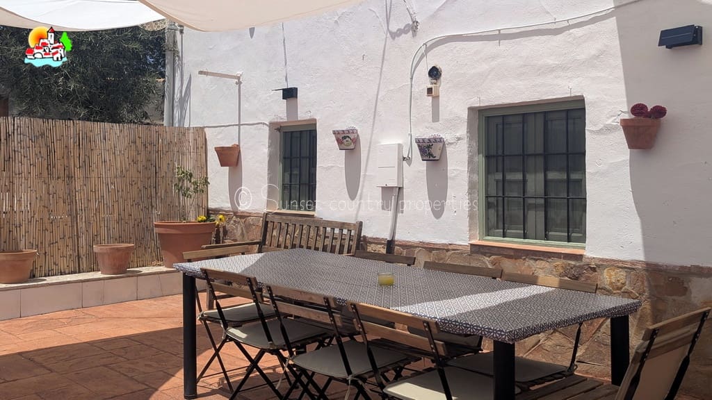 5 chambre Finca/Maison de Campagne à vendre à Iznajar - 225 000 € (Ref: 9642872)