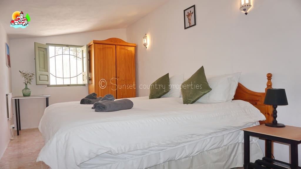 5 chambre Finca/Maison de Campagne à vendre à Iznajar - 225 000 € (Ref: 9642872)