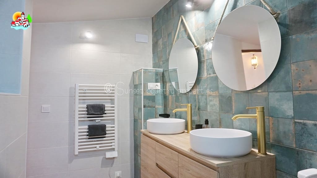 5 chambre Finca/Maison de Campagne à vendre à Iznajar - 225 000 € (Ref: 9642872)