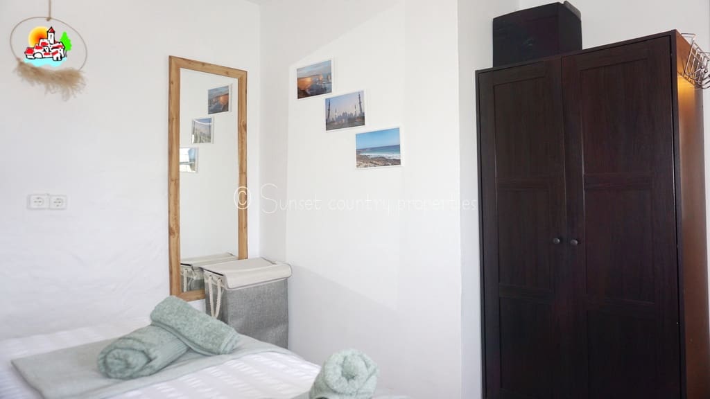 5 chambre Finca/Maison de Campagne à vendre à Iznajar - 225 000 € (Ref: 9642872)