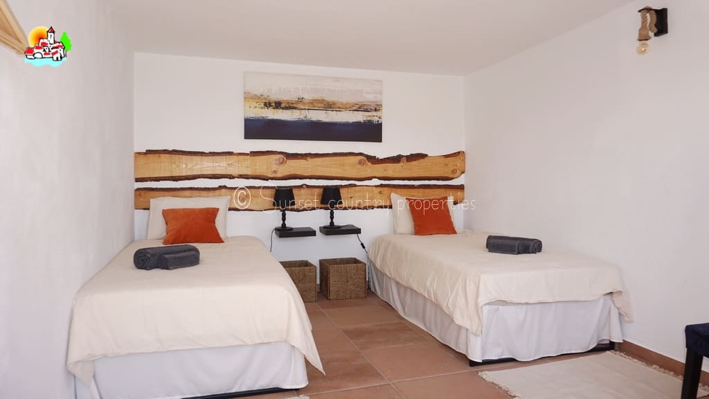 5 chambre Finca/Maison de Campagne à vendre à Iznajar - 225 000 € (Ref: 9642872)