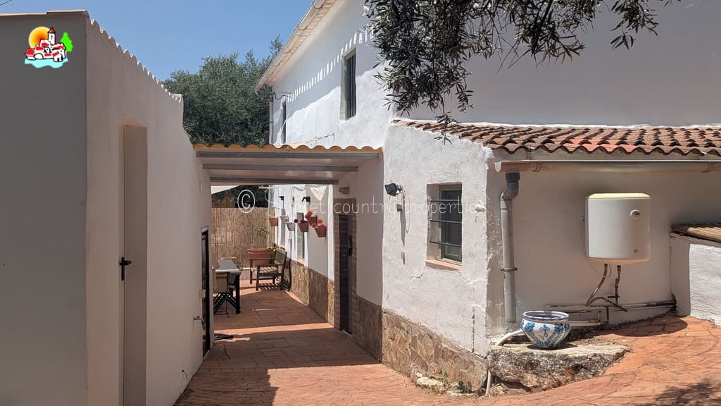 5 chambre Finca/Maison de Campagne à vendre à Iznajar - 225 000 € (Ref: 9642872)