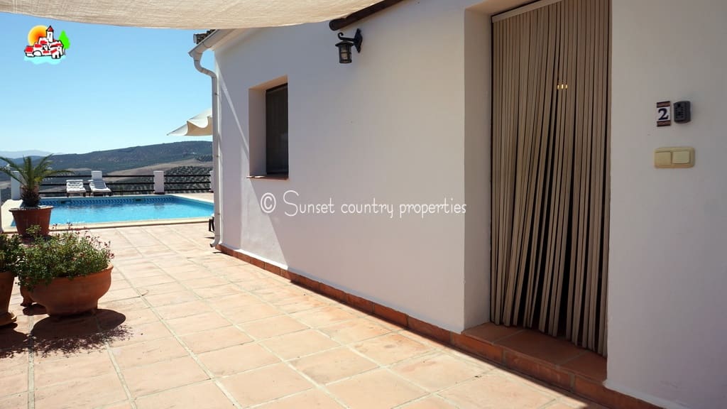 5 sovrum Finca/Hus på landet till salu i Iznajar med pool garage - 695 000 € (Ref: 9688456)