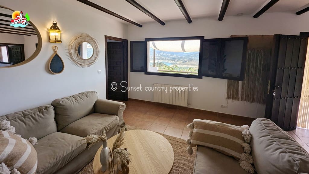 5 sovrum Finca/Hus på landet till salu i Iznajar med pool garage - 695 000 € (Ref: 9688456)