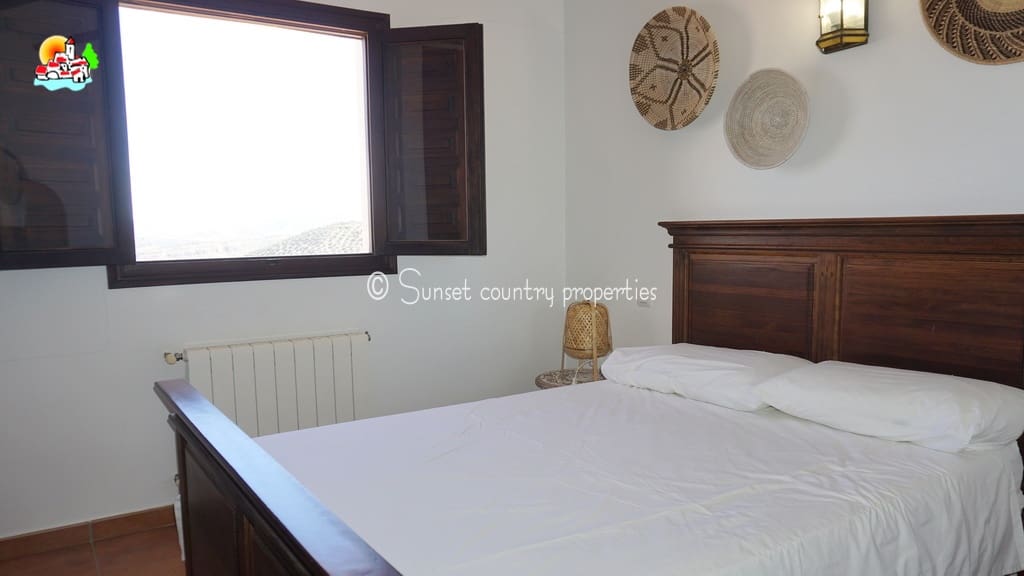 5 sovrum Finca/Hus på landet till salu i Iznajar med pool garage - 695 000 € (Ref: 9688456)