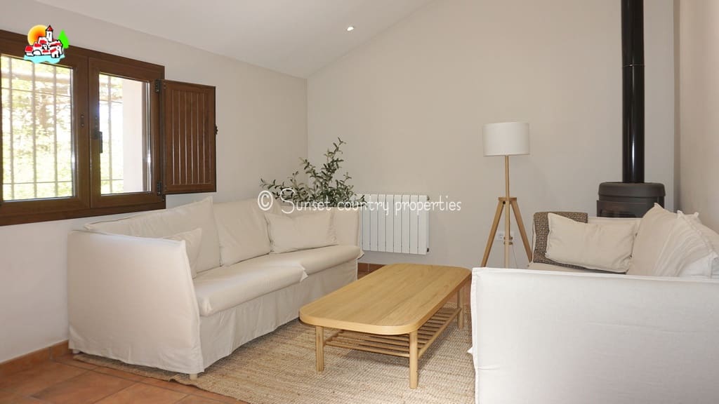 5 sovrum Finca/Hus på landet till salu i Iznajar med pool garage - 695 000 € (Ref: 9688456)