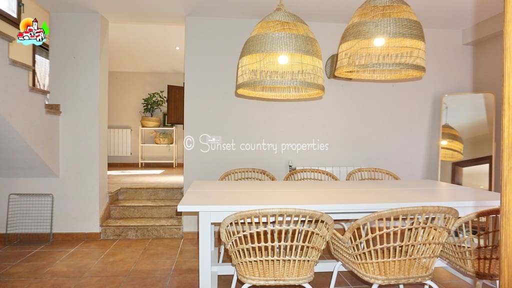 5 sovrum Finca/Hus på landet till salu i Iznajar med pool garage - 695 000 € (Ref: 9688456)