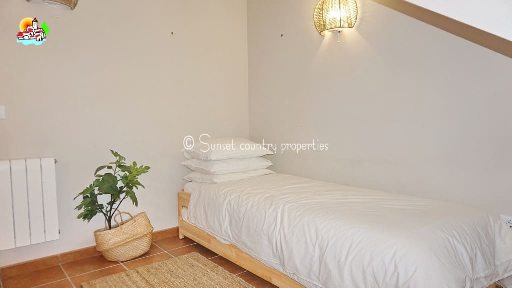 5 sovrum Finca/Hus på landet till salu i Iznajar med pool garage - 695 000 € (Ref: 9688456)