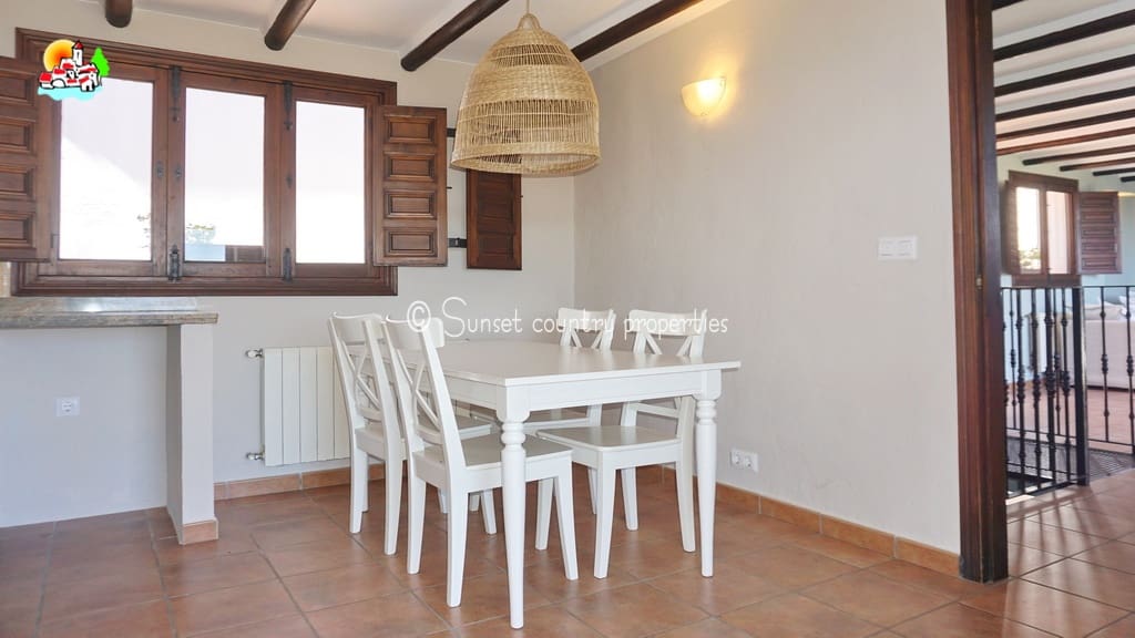 5 sovrum Finca/Hus på landet till salu i Iznajar med pool garage - 695 000 € (Ref: 9688456)