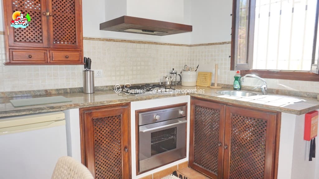 5 sovrum Finca/Hus på landet till salu i Iznajar med pool garage - 695 000 € (Ref: 9688456)