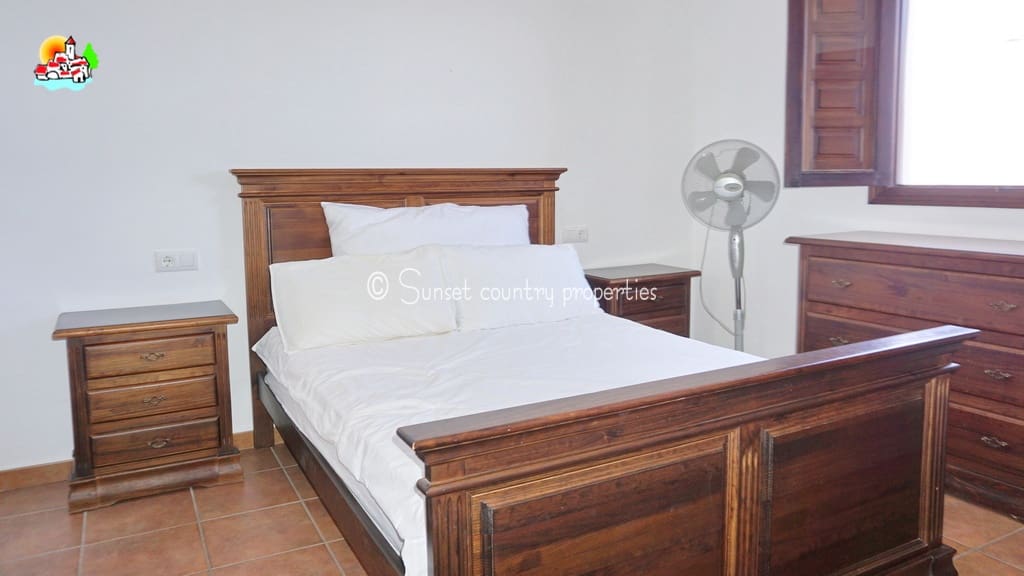 5 sovrum Finca/Hus på landet till salu i Iznajar med pool garage - 695 000 € (Ref: 9688456)