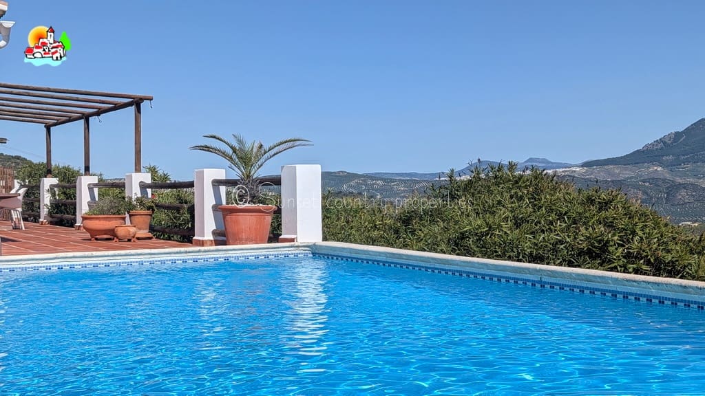 5 sovrum Finca/Hus på landet till salu i Iznajar med pool garage - 695 000 € (Ref: 9688456)