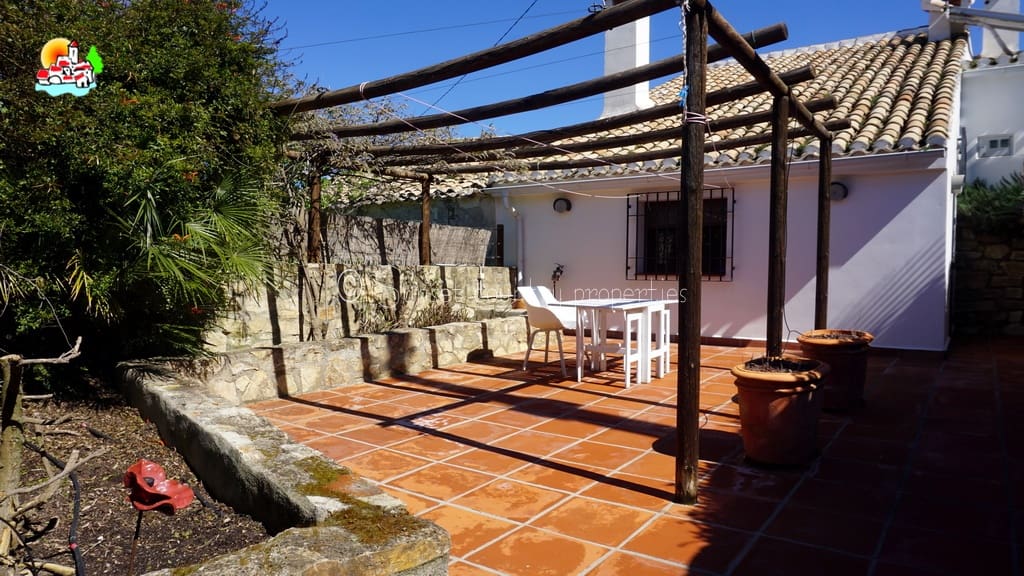 5 sovrum Finca/Hus på landet till salu i Iznajar med pool garage - 695 000 € (Ref: 9688456)