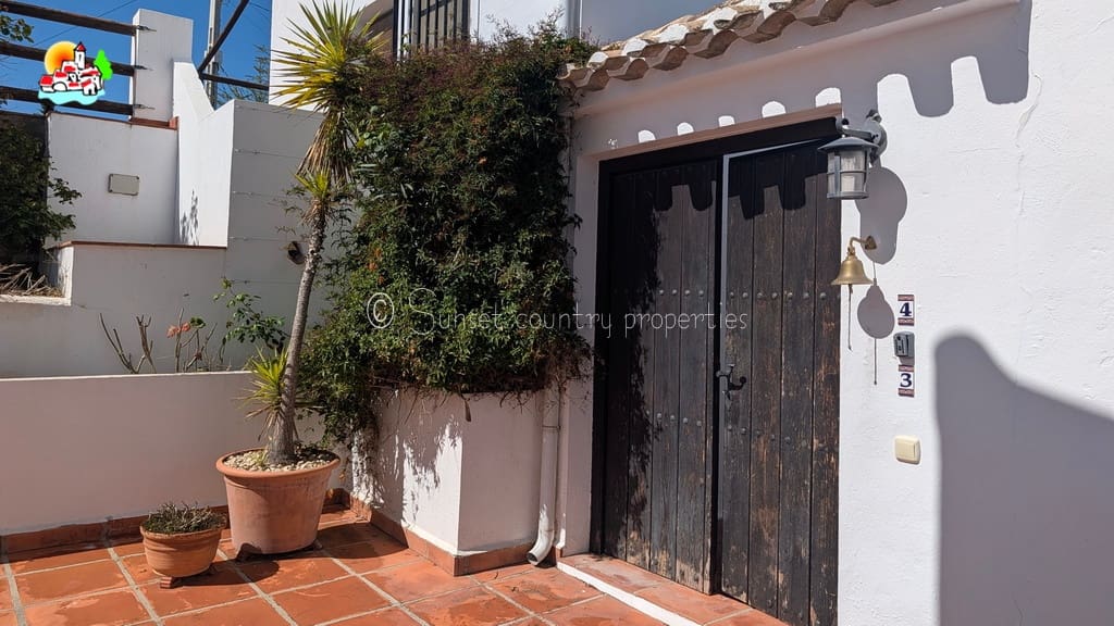 5 sovrum Finca/Hus på landet till salu i Iznajar med pool garage - 695 000 € (Ref: 9688456)