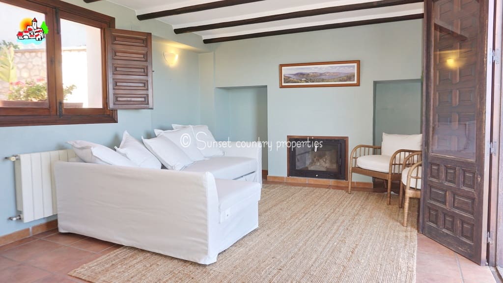 5 sovrum Finca/Hus på landet till salu i Iznajar med pool garage - 695 000 € (Ref: 9688456)