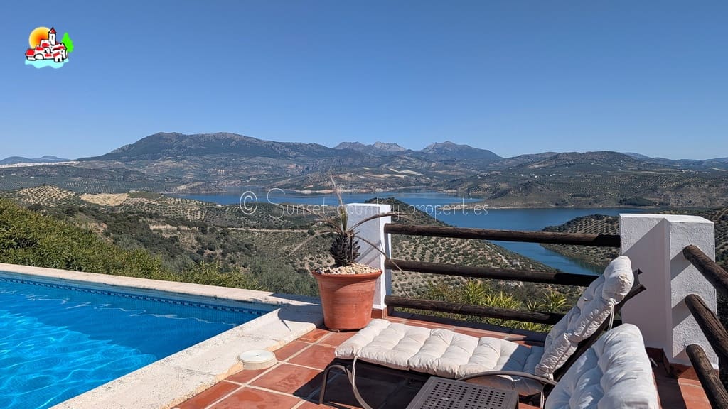 5 sovrum Finca/Hus på landet till salu i Iznajar med pool garage - 695 000 € (Ref: 9688456)