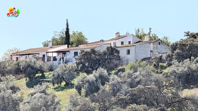 5 sovrum Finca/Hus på landet till salu i Iznájar med pool garage - 695 000 € (Ref: 9688456)