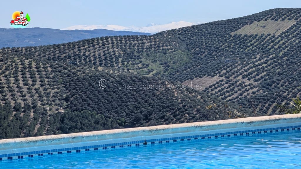 5 sovrum Finca/Hus på landet till salu i Iznajar med pool garage - 695 000 € (Ref: 9688456)