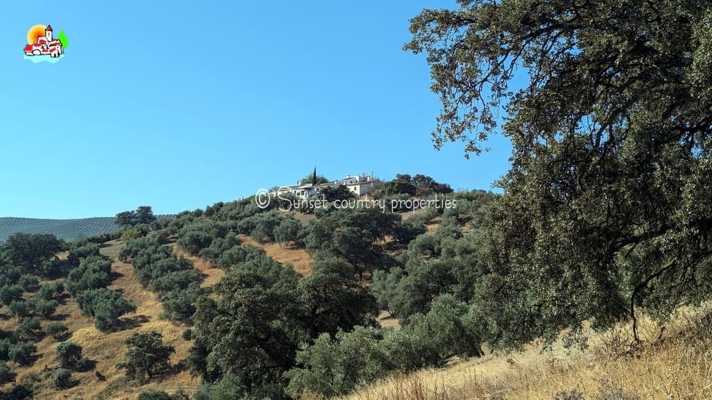 5 sovrum Finca/Hus på landet till salu i Iznajar med pool garage - 695 000 € (Ref: 9688456)