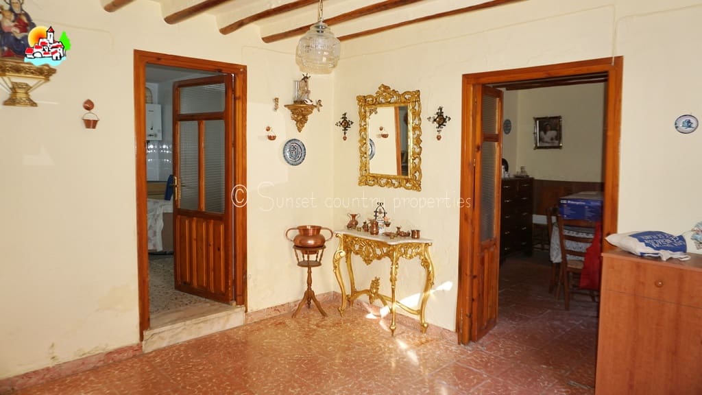 4 bedroom Townhouse for sale in Archidona - € 145,000 (Ref: 9714151)