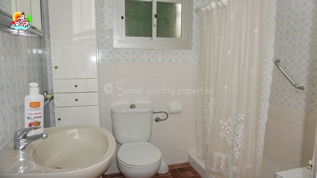 4 bedroom Townhouse for sale in Archidona - € 145,000 (Ref: 9714151)