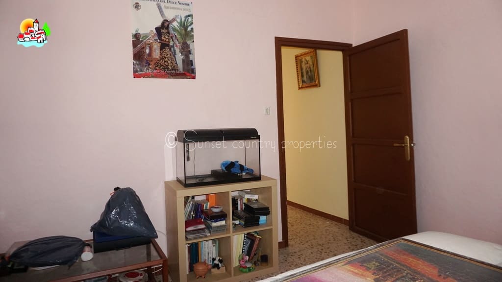 4 bedroom Townhouse for sale in Archidona - € 145,000 (Ref: 9714151)