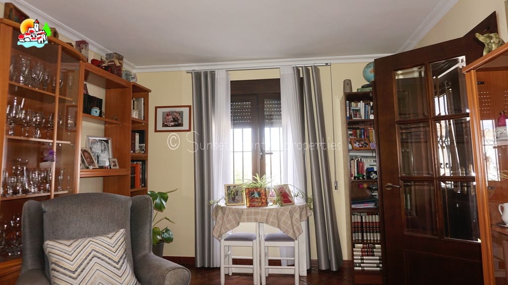 3 bedroom Townhouse for sale in Archidona - € 134,000 (Ref: 9714152)