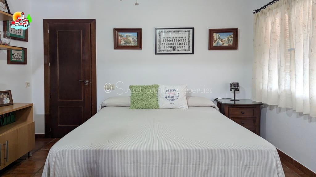 3 bedroom Townhouse for sale in Archidona - € 134,000 (Ref: 9714152)