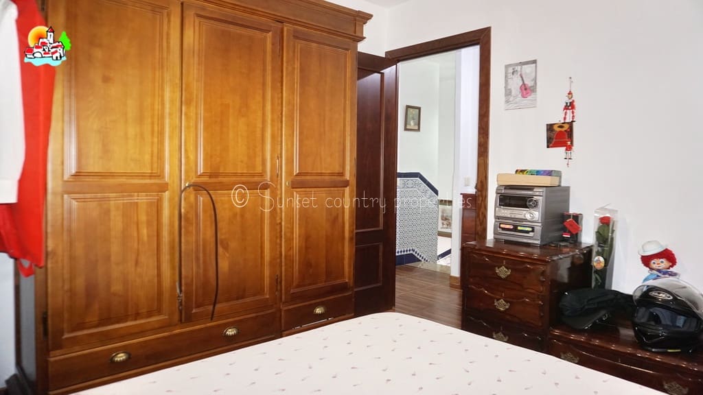 3 bedroom Townhouse for sale in Archidona - € 134,000 (Ref: 9714152)