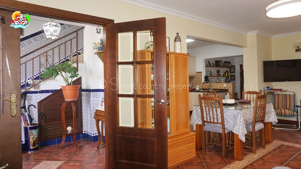 3 bedroom Townhouse for sale in Archidona - € 134,000 (Ref: 9714152)