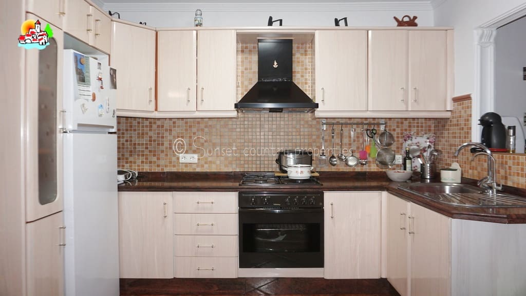 3 bedroom Townhouse for sale in Archidona - € 134,000 (Ref: 9714152)