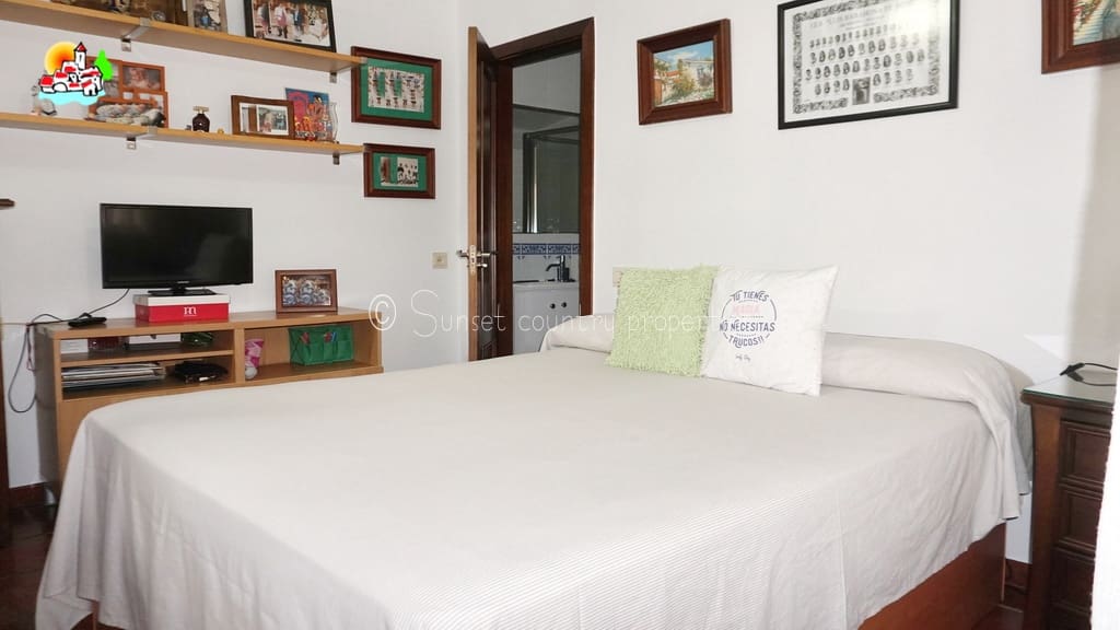 3 bedroom Townhouse for sale in Archidona - € 134,000 (Ref: 9714152)