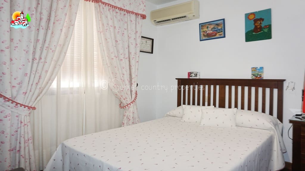 3 bedroom Townhouse for sale in Archidona - € 134,000 (Ref: 9714152)