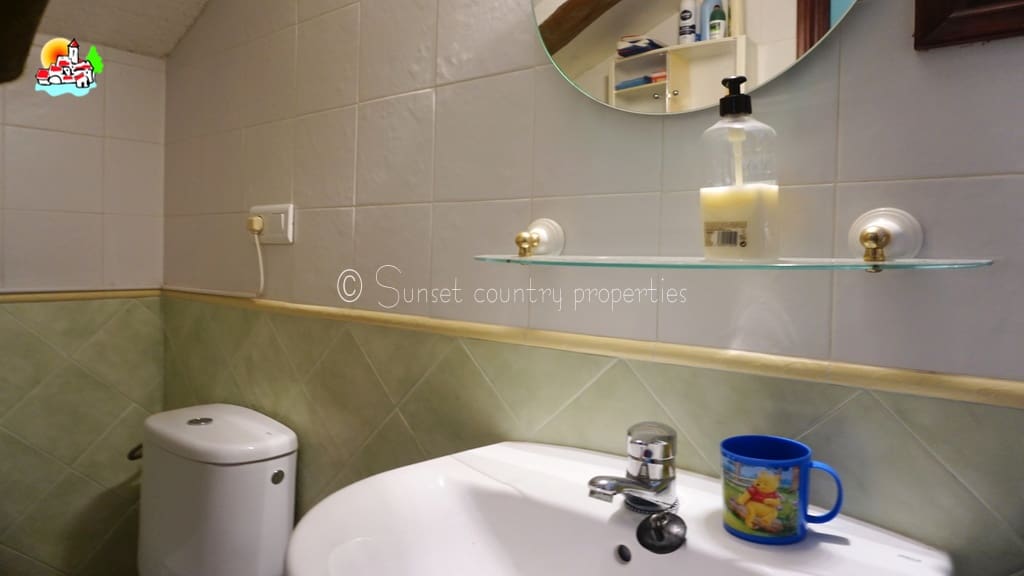 3 soveværelse Finca/Landehus til salg i Iznajar med garage - € 269.000 (Ref: 9747133)