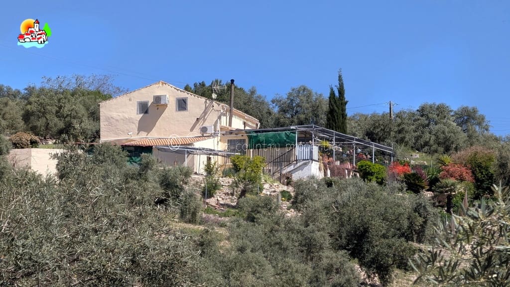 3 soveværelse Finca/Landehus til salg i Iznajar med garage - € 269.000 (Ref: 9747133)